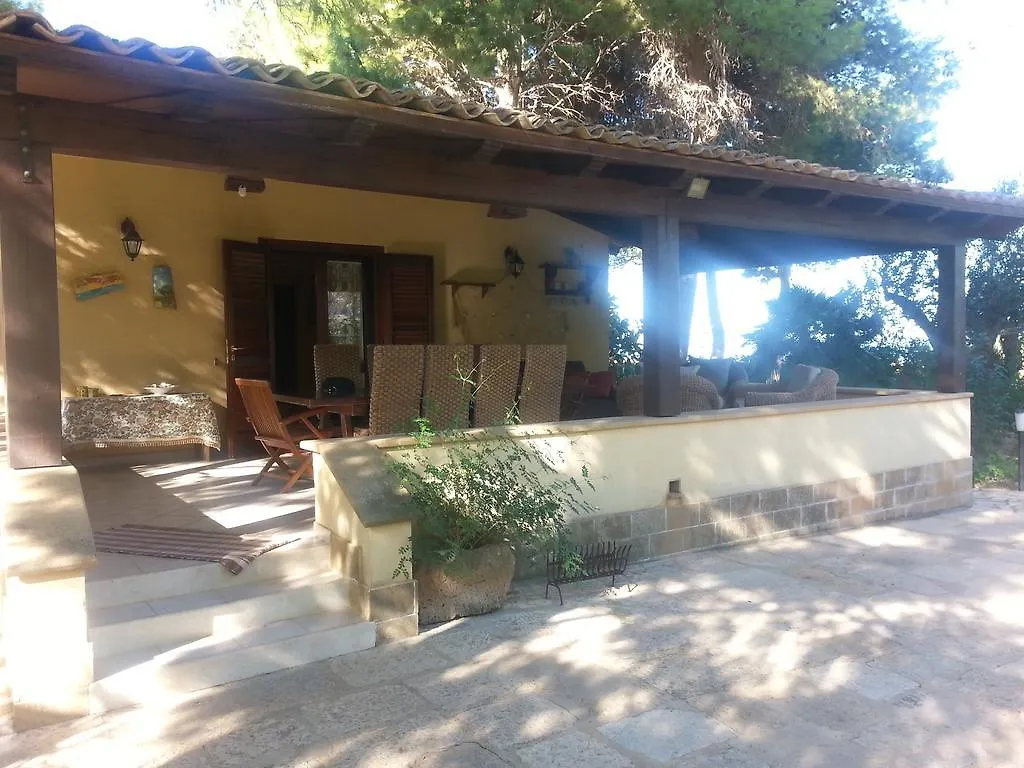 بيت للعطل كاستيلوزو Villa Santa Margherita إيطاليا